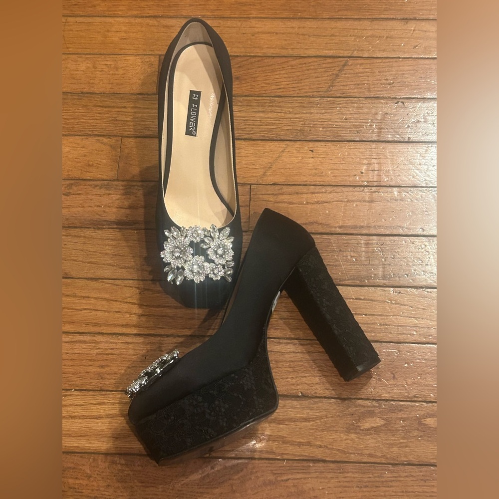Flower Square Toe Embellished Rhinestone accents 3.5" Heels Black Satin 39